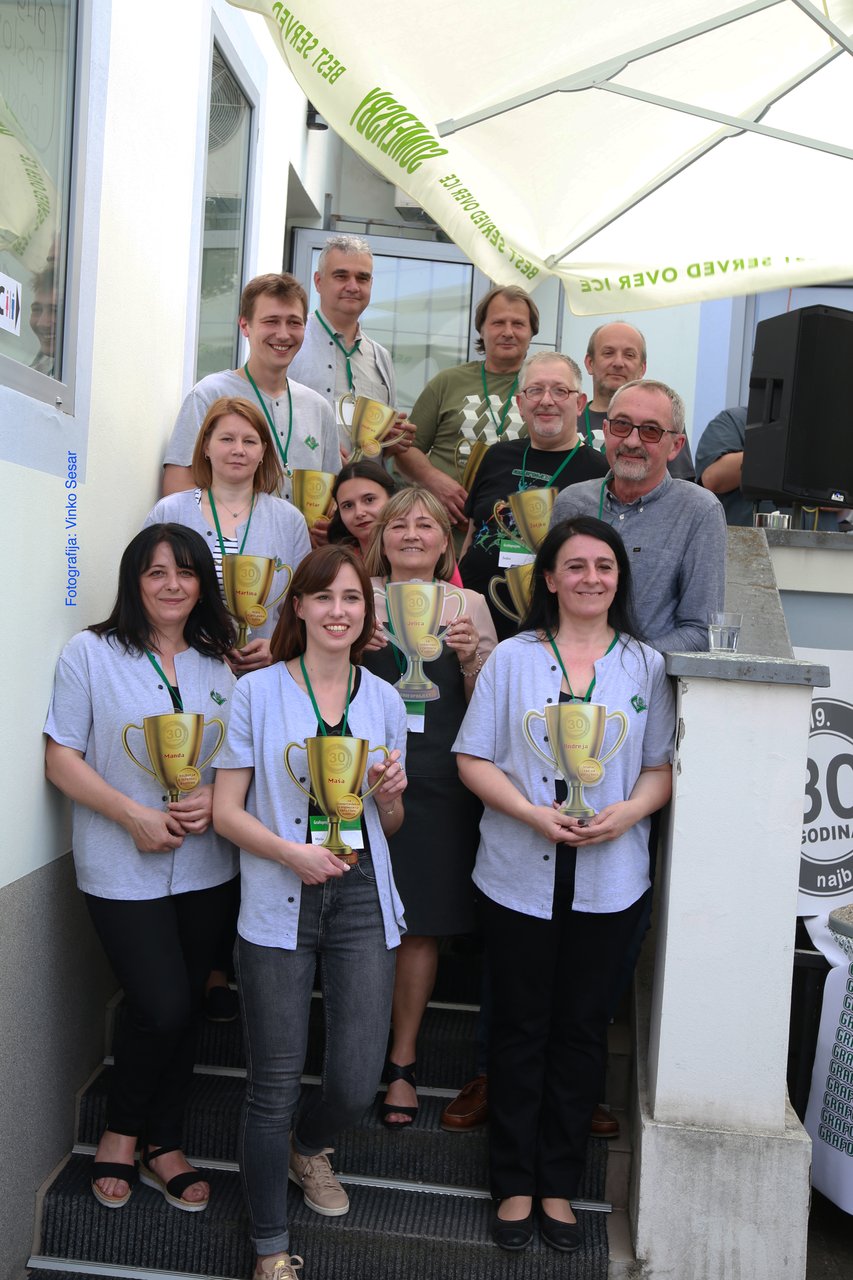 Obitelj Božanić sa zaposlenicima Grafoprojekta