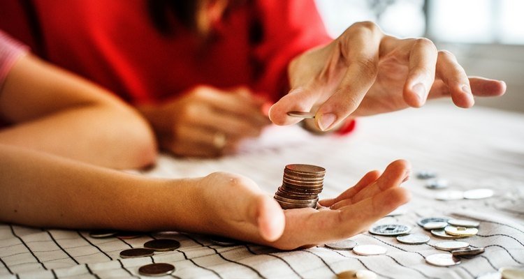 Obwohl der Anstieg der Lebenshaltungskosten den Konsum ‚verlangsamt‘, wird eine Erholung des persönlichen Konsums erwartet