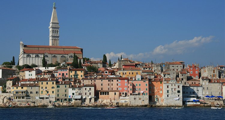 Mittelmeerländer laden Deutsche ein, den Winter mit ihnen zu verbringen und Heizkosten zu sparen, während wir sie nur zu Advent einladen