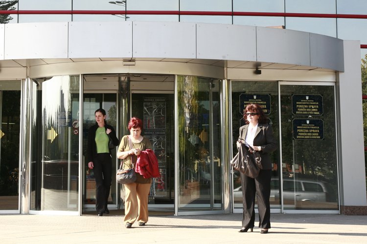 Steuerverwaltung gibt zusätzliche Rechnungen für Vorschüsse auf