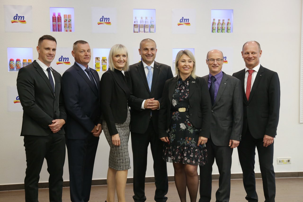 DM predstavlja rezultate poslovne godine 2018/2019. Ivan Horvat, Branko Zvonarić, Ana Fostač Krilčić, Mirko Mrakužić, Gordana Picek, Dario Klemar i Davor Željko