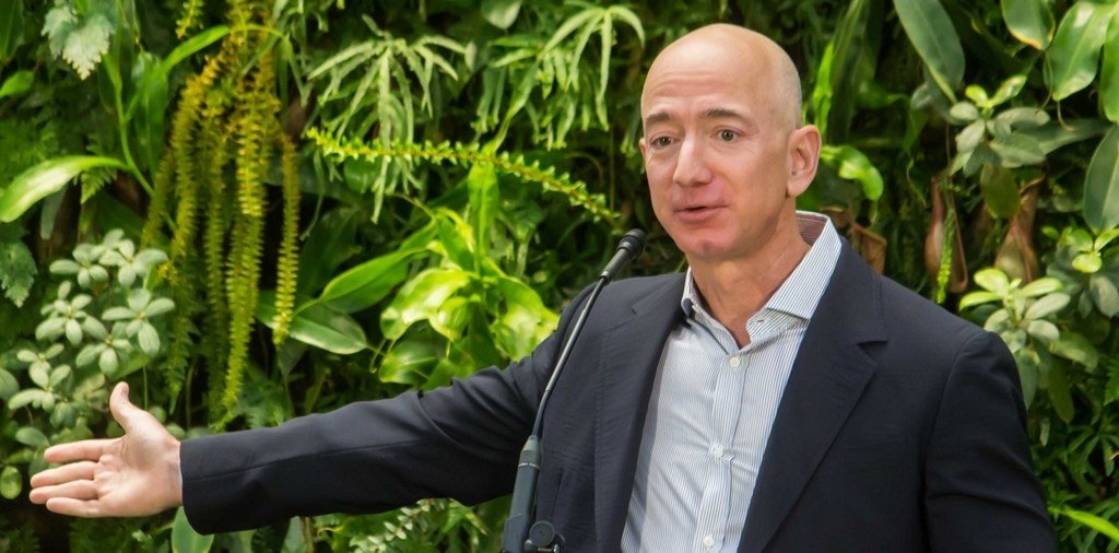 Macrons Büro: Bezos verpflichtet sich, bis 2030 eine Milliarde Dollar für den Umweltschutz bereitzustellen