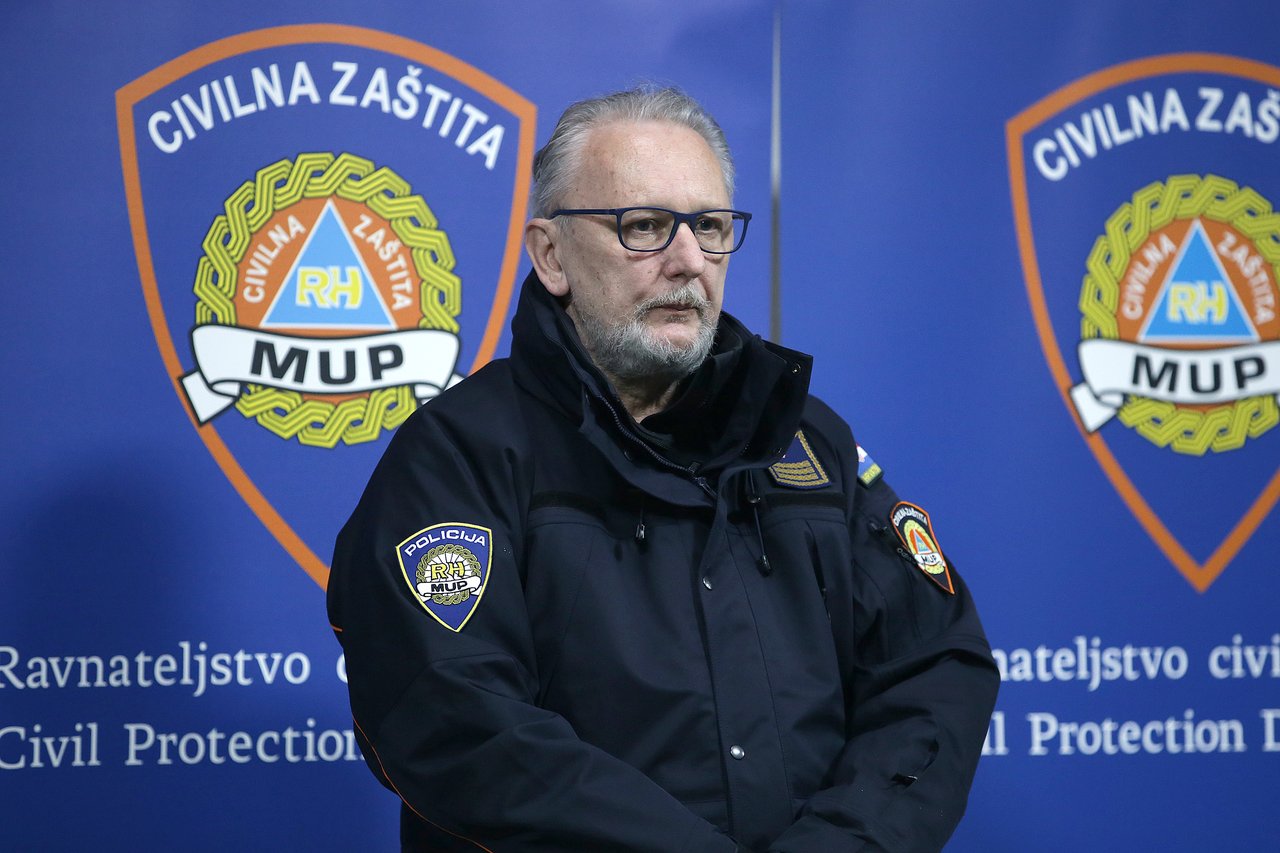 Nacionalni stožer civilne zaštite, tiskovna konferencija. Davor Božinović