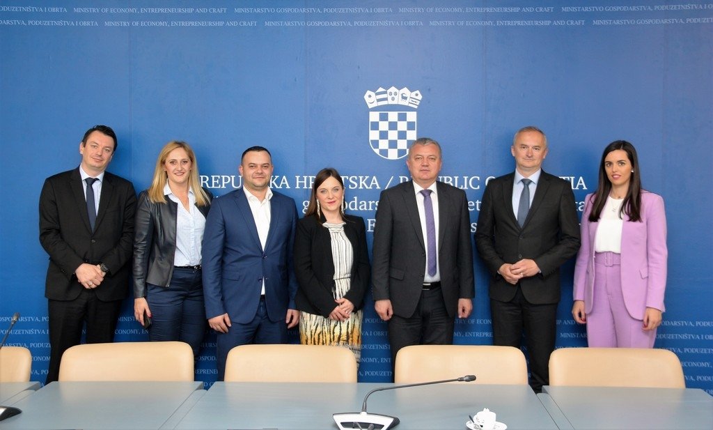 Tomislav Petric, Ivana Trupina, Adam Đanić, Larisa Vukušić, Darko Horvat, Vinko Grgić i Sandra Petrović
