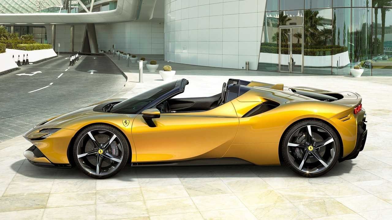 Ferrari sf90 Spider side