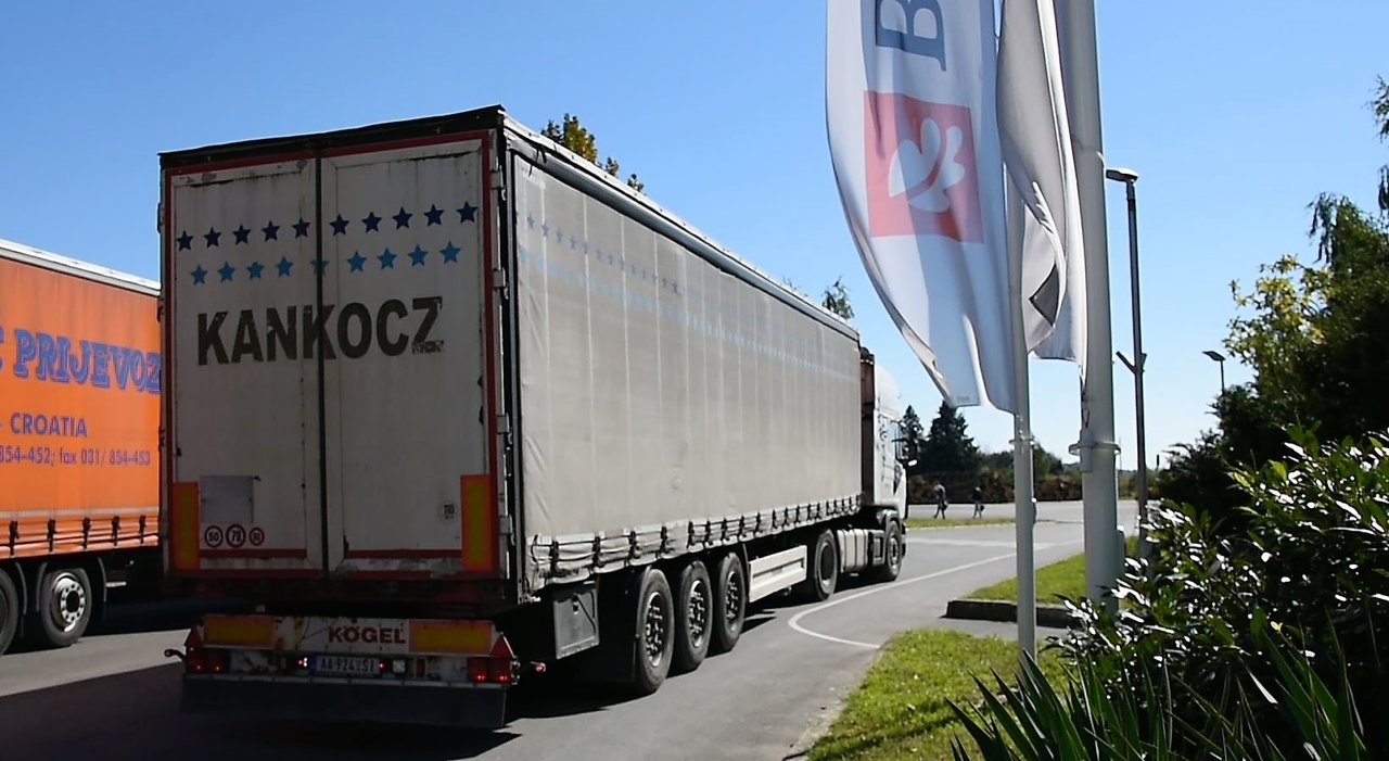 Transporter Derzeit Ohne Beschwerden Über Grenzkontrollen