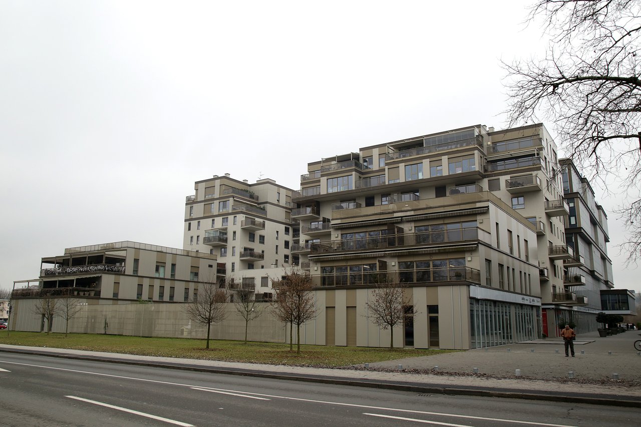 State – the largest tenant in the country: Millions go to rent