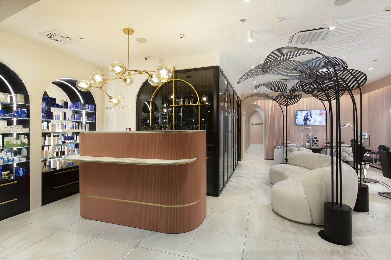 Manuela Picard salon