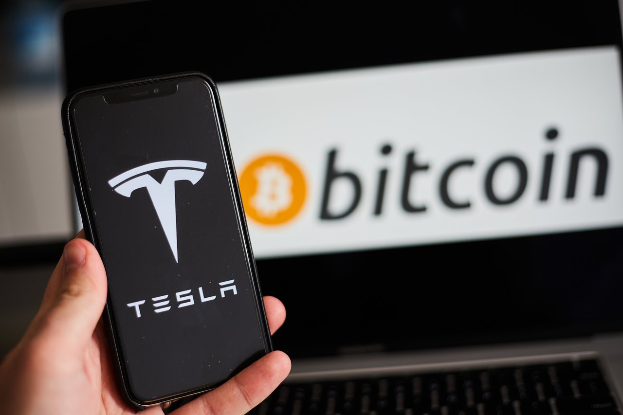 Tesla i bitcoin