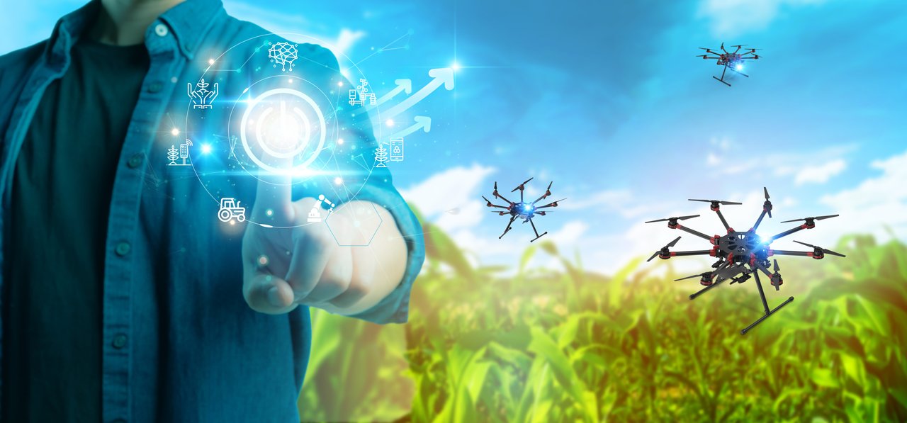 <strong>Budućnost poljoprivrede u rukama je umjetne inteligencije, strojnog učenja, dronova, 5G-a, velikih podataka, IoT-a, proširene realnosti i robota.</strong>