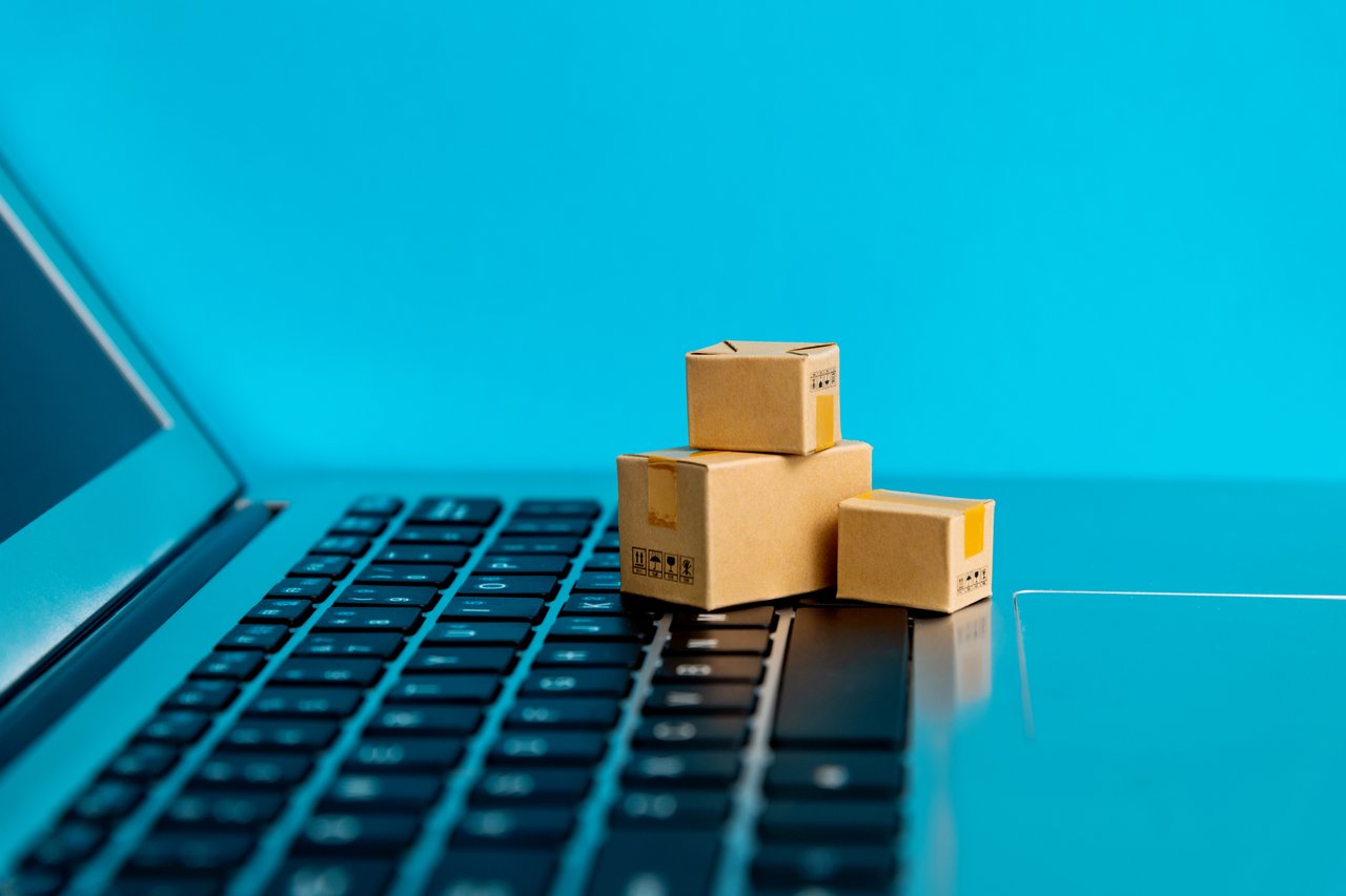 Online-Shopping im Jahr 2023: Die Nachfrage nach einer Produktkategorie stieg um bis zu 685 Prozent