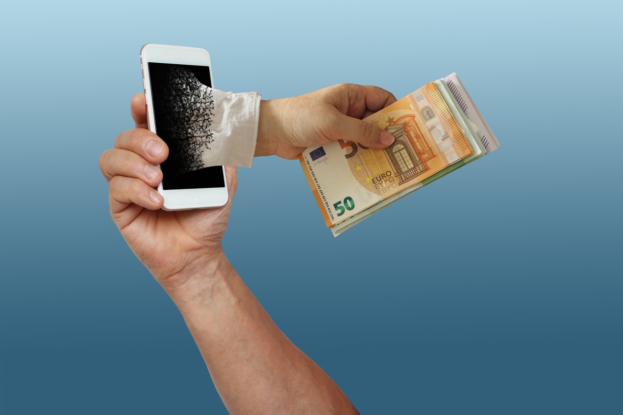 Vor der Einführung des Euro, der höchste bisher verzeichnete Stand an Einlagen, von denen fast 60 Prozent in Euro