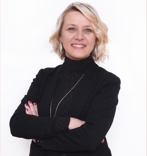 <p>Katarina Robeli</p>