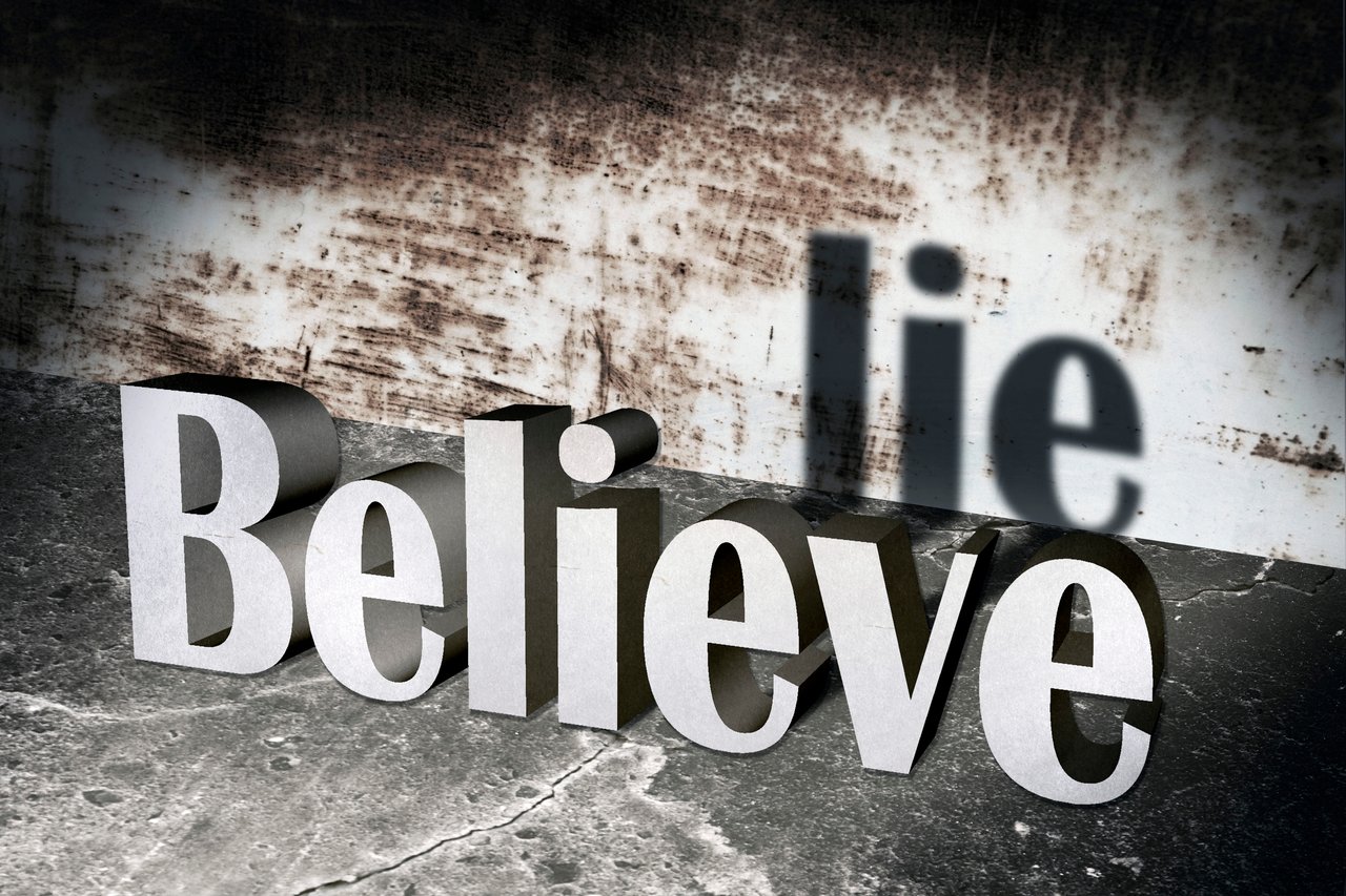 Twitter und YouTube: Bekämpfung von Desinformation oder Meinungsfreiheit