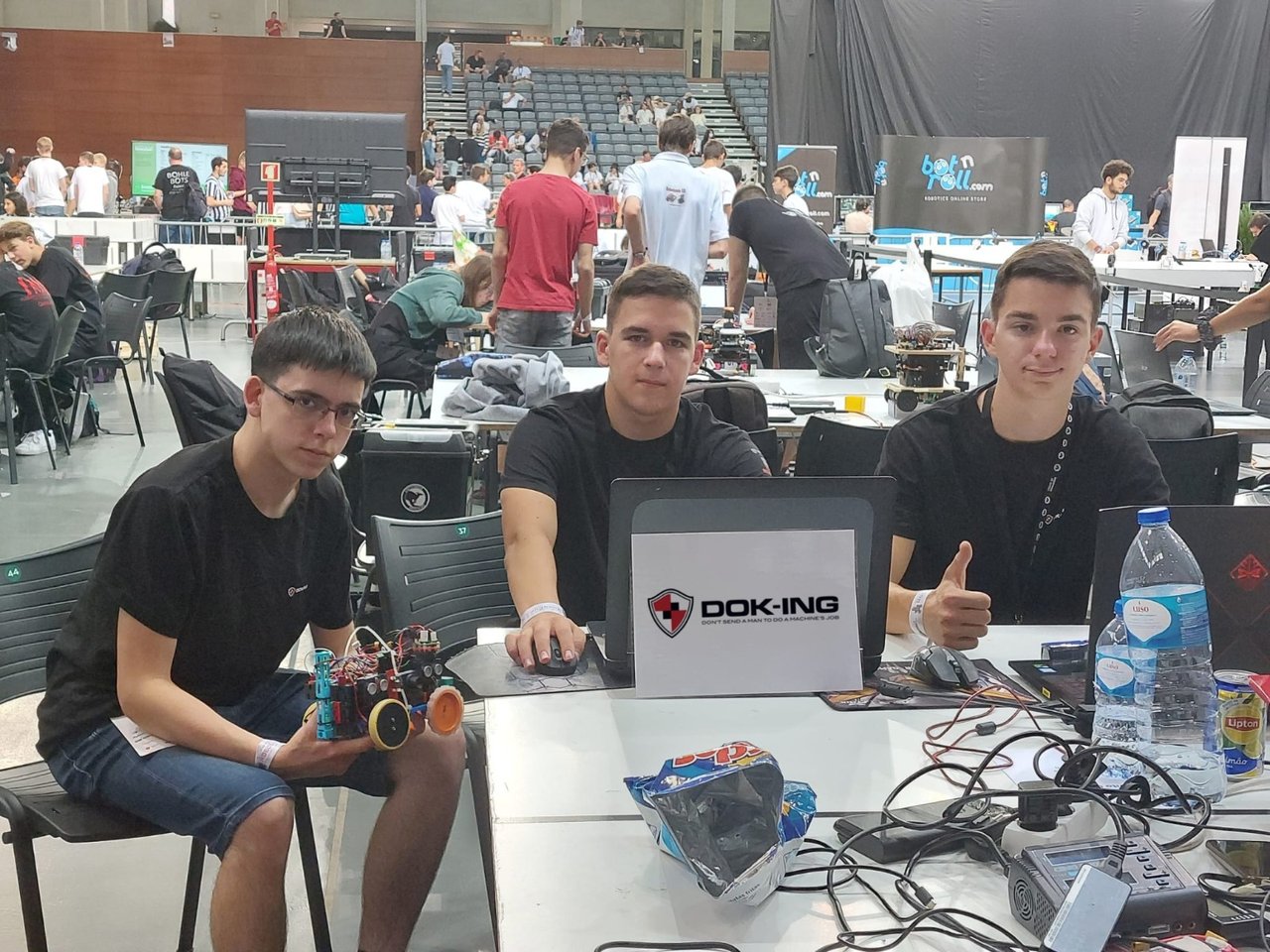Mladi robotičari na europskom RoboCupu uz potporu DOK-ING-a
