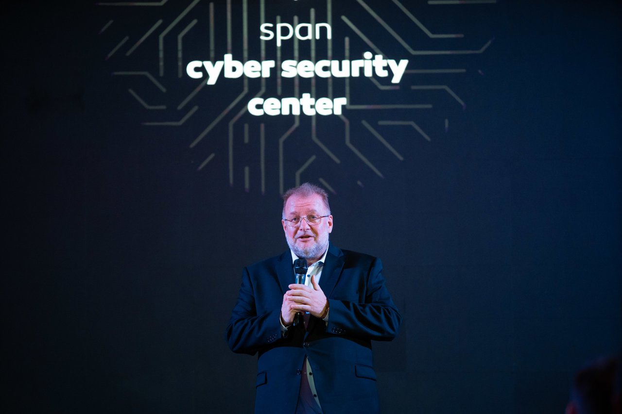 <p>Nikola Dujmović</p>