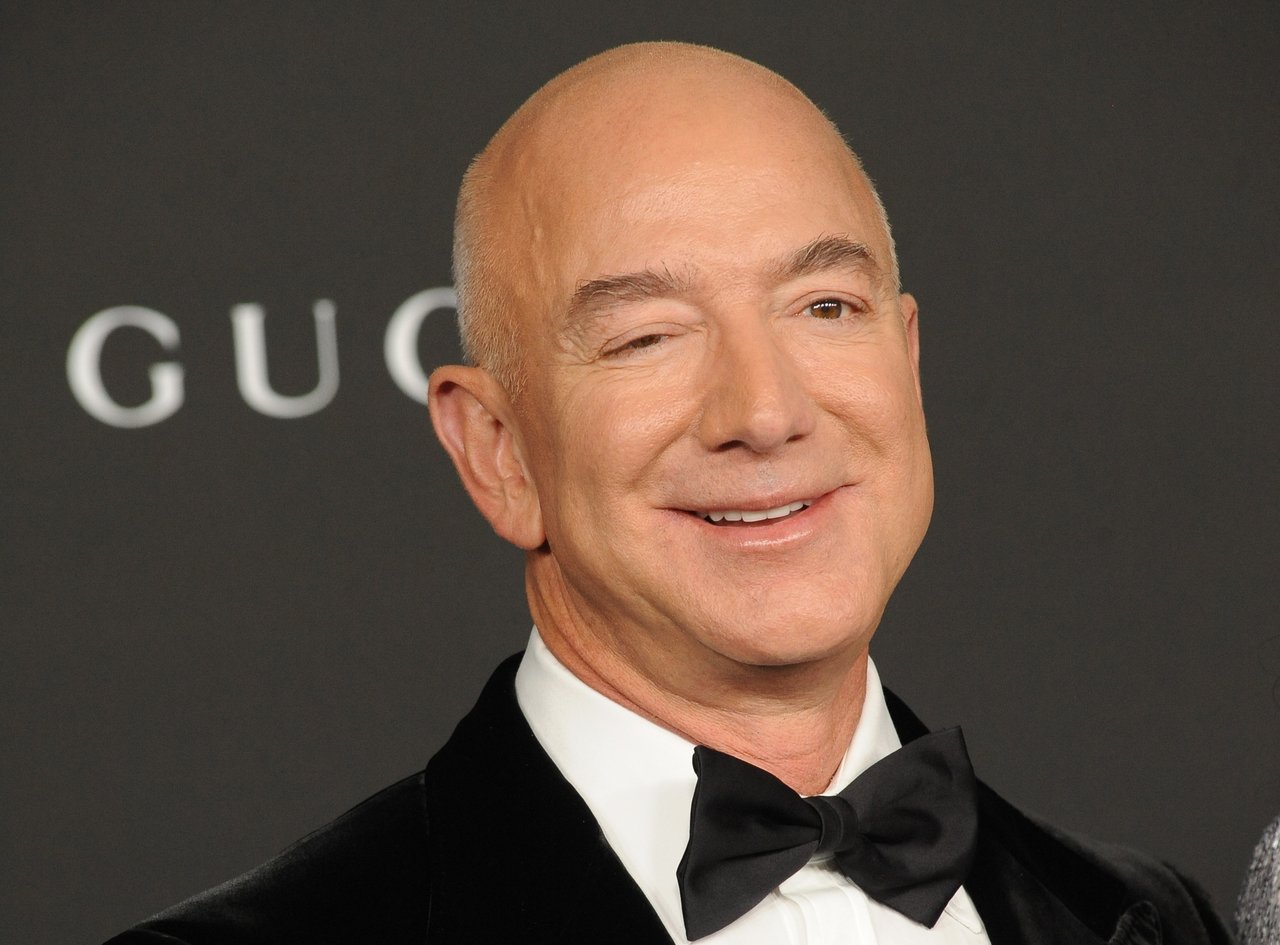 Jeff Bezos plant, den Großteil seines Vermögens in Höhe von 124 Milliarden Dollar zu spenden