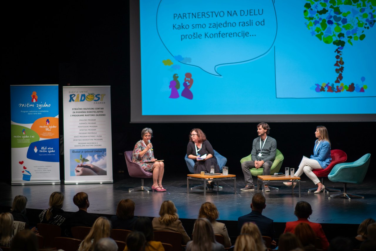 Die 11. Jahrestagung der Programmleiter für Elternunterstützung ‚Gemeinsam Wachsen‘ abgehalten