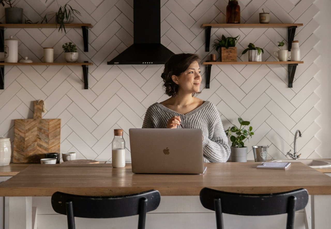 Kleine und mittlere Unternehmen: Kreative Wege, um Einsparungen in kleinen Unternehmen zu erzielen