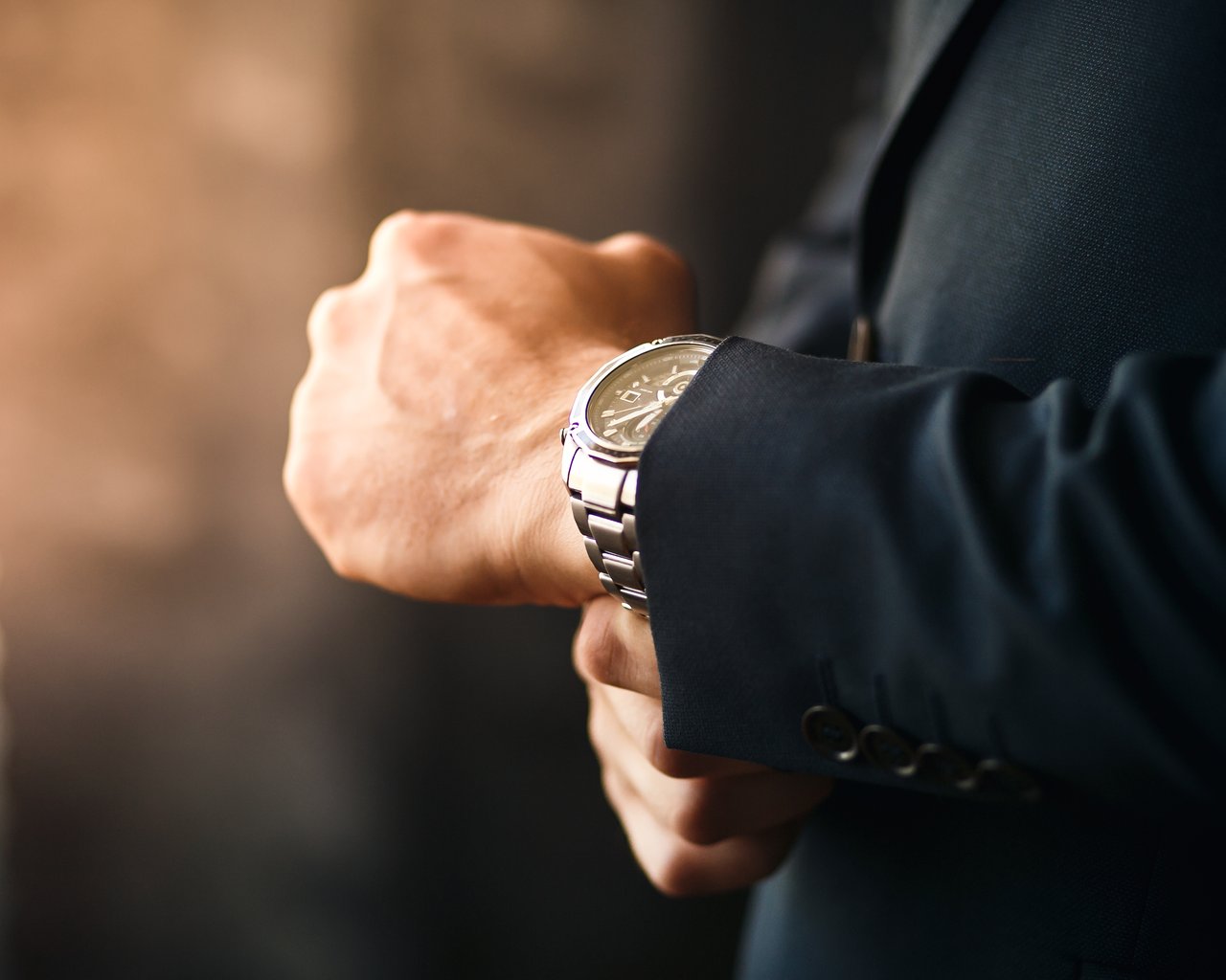 Falsche Rolexs machen die Hälfte der gefälschten Uhren aus, und Nachahmungen werden immer schwerer zu identifizieren