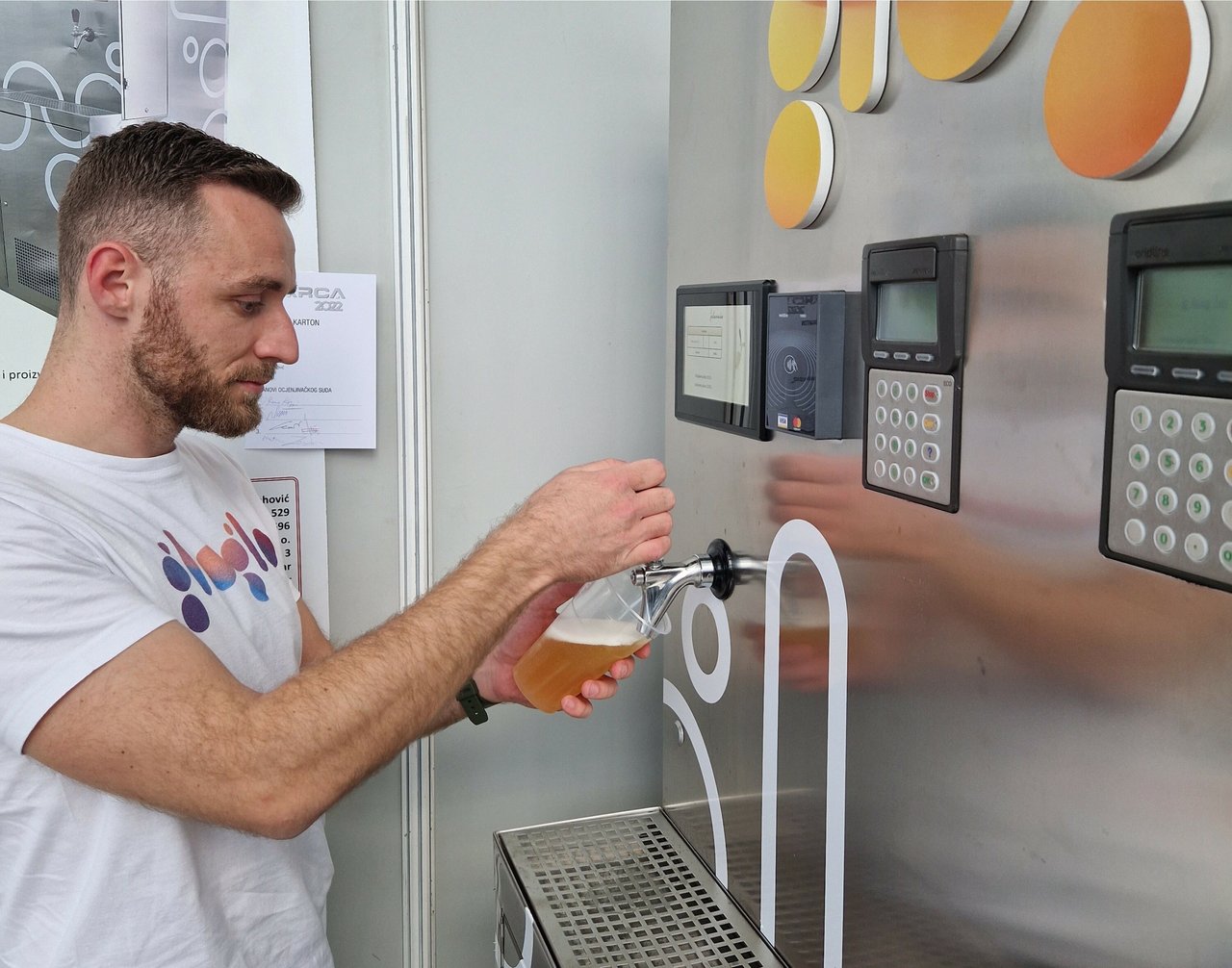 Startup gloglo: Auf Wiedersehen Warten und Warteschlangen für Getränke auf Festivals