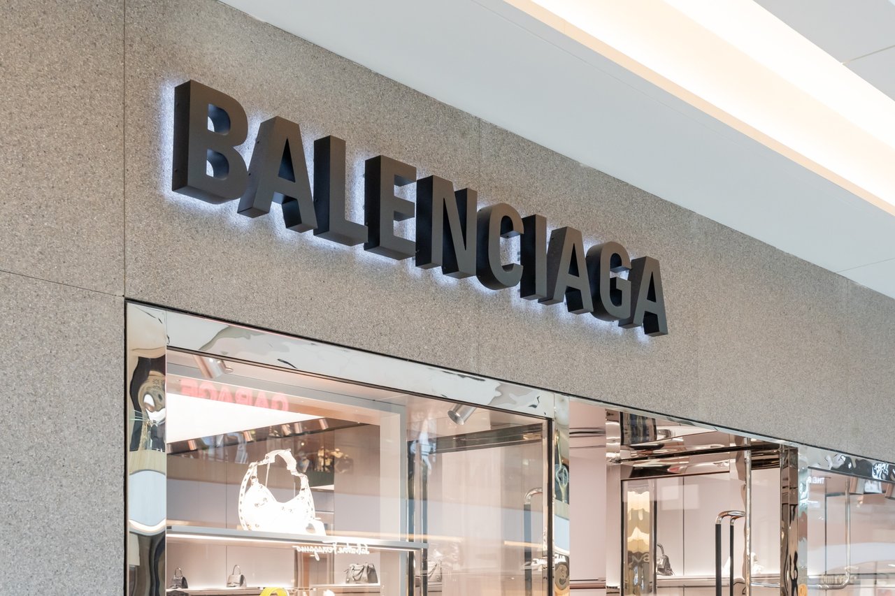 <p>Balenciaga store</p>