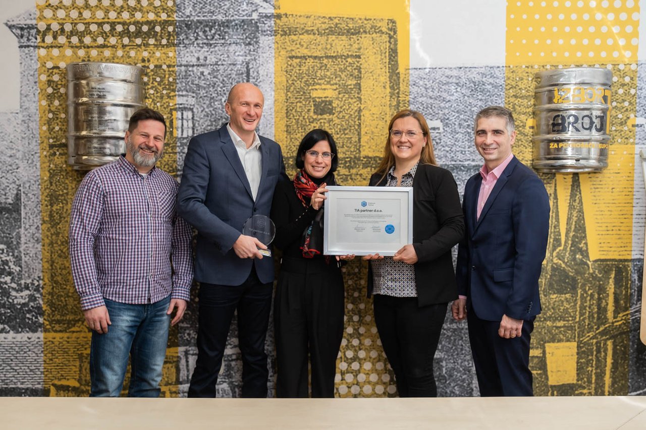 Tia partner wird zum ersten Mal Inhaber des Employer Partner-Zertifikats