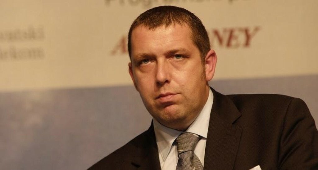 Unternehmen und Karrieren: Nemet aus Kambodscha übernimmt die Leitung bei Pan-Pek, Šustar tritt aus der Uniline-Geschäftsführung zurück…