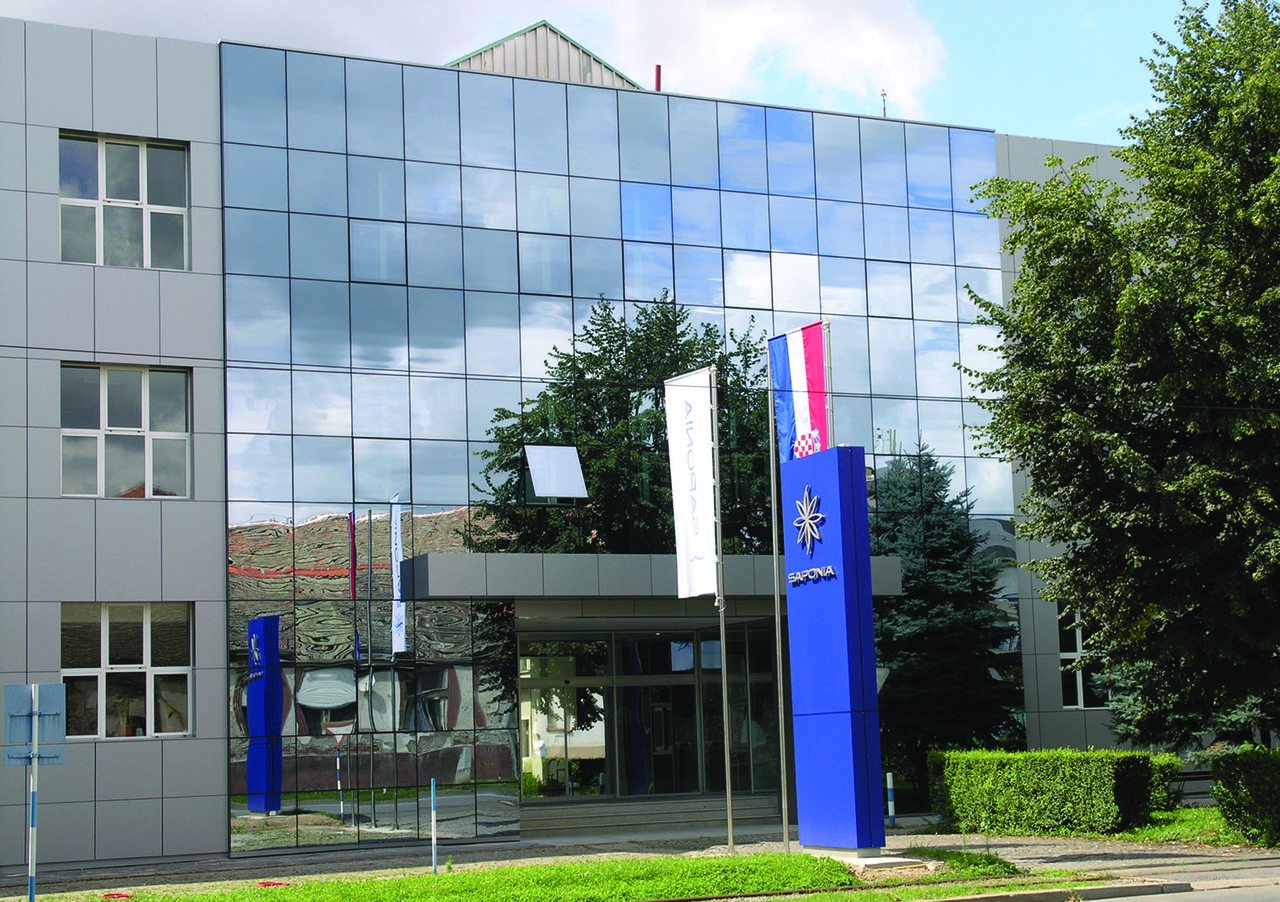 Ein neues Informationsgeschäftssystem bei Saponia implementiert