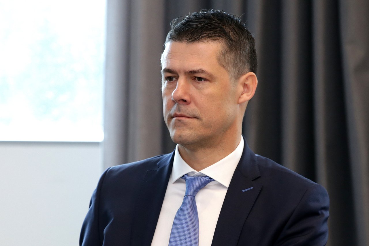 Varaždin Lupus Protection in rumänischem Besitz, Rücktritt bei EMPWR…