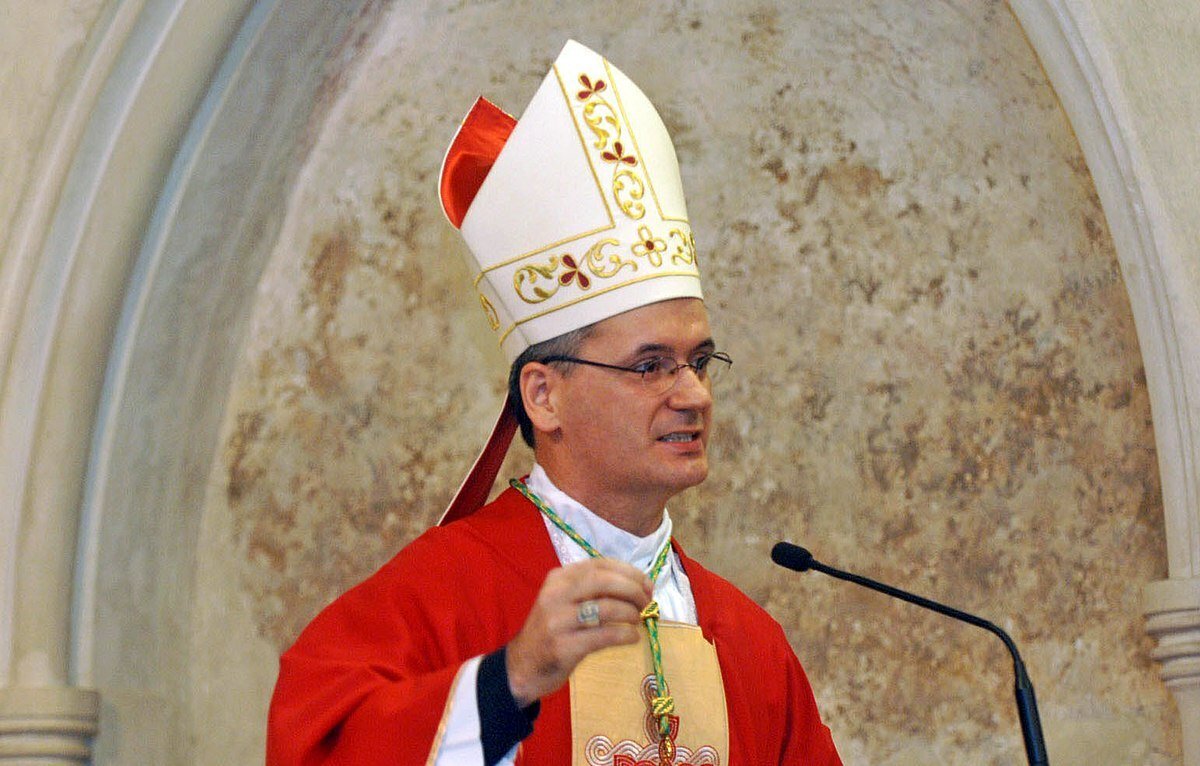 <p>mons. Dražen Kutleša</p>