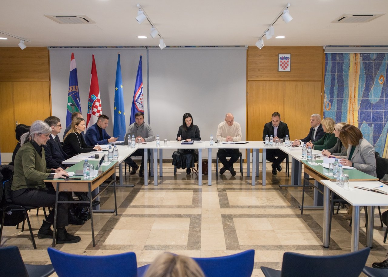 The State Geodetic Administration in the area of Glina and Topusko has begun the cadastral amendment of construction areas