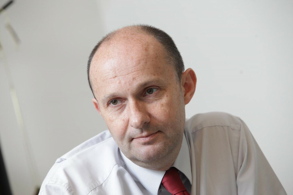 Roman Rinkovec: Zehn Gründe, die den Anstieg und Fall von Aktienkursen beeinflussen