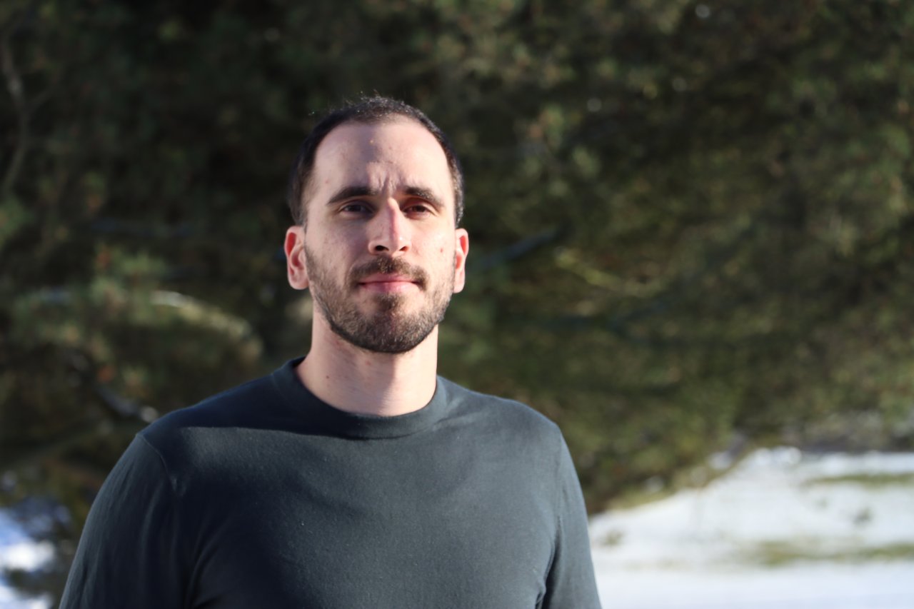 Toni Vitali: Ich empfehle den Menschen, mit dem Investieren zu beginnen, auch mit kleinen Beträgen und wenn sie sich nicht ganz sicher sind