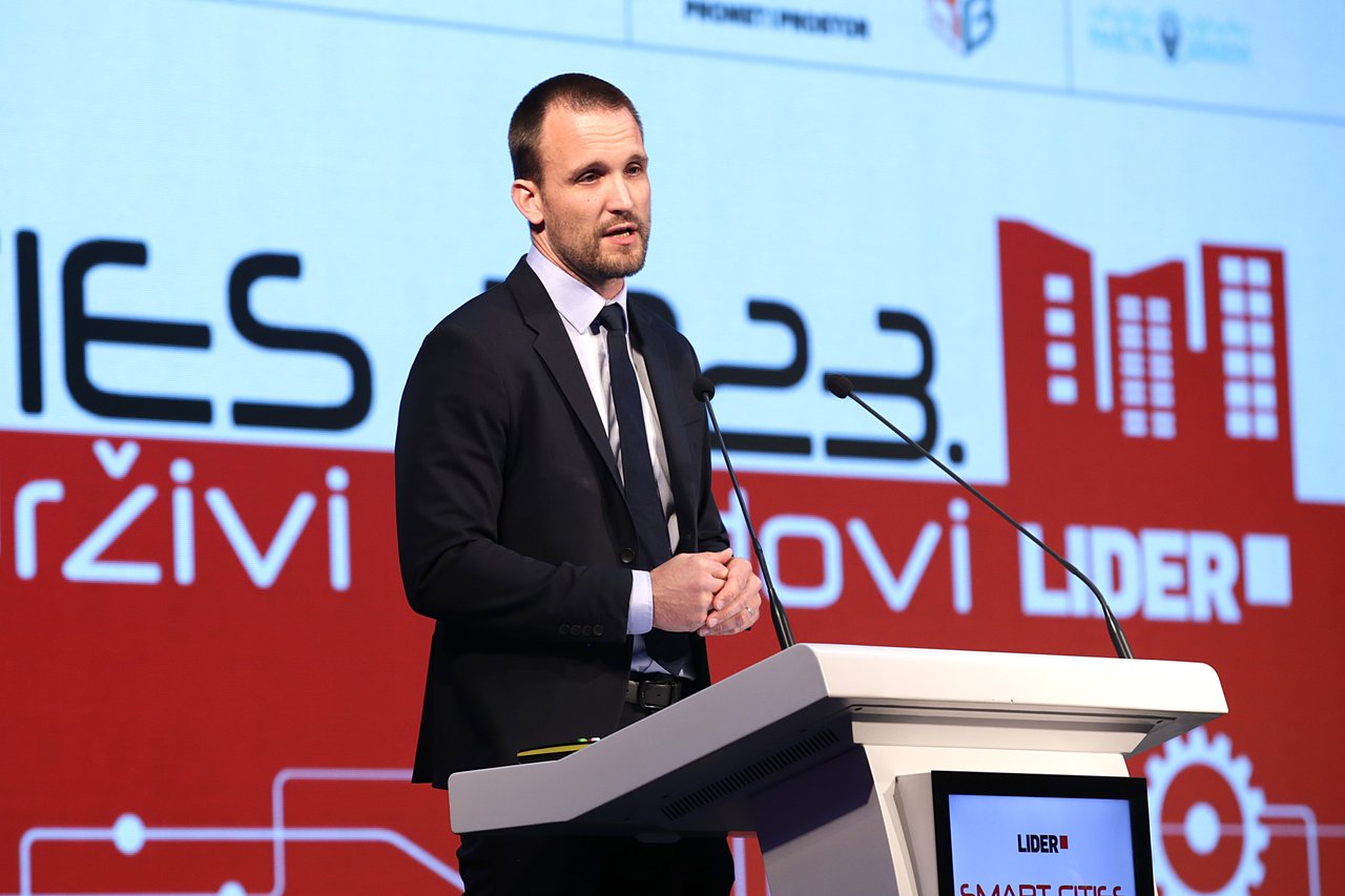 <p>SMART CITIES 2023. Šime Erlić</p>