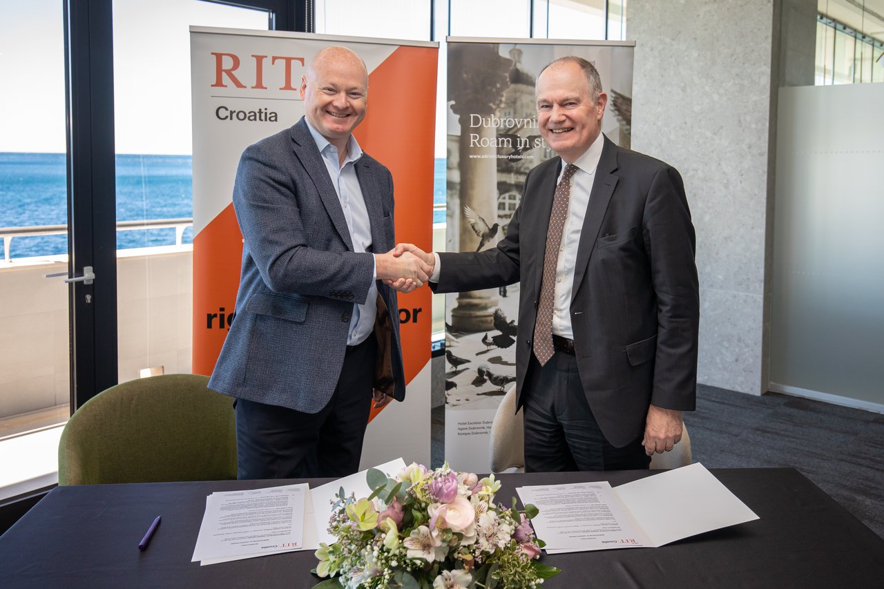 Ankündigung eines Vollstipendienwettbewerbs im Wert von 27.200 Euro für Amerikanistik im Bereich Gastgewerbe und Tourismus