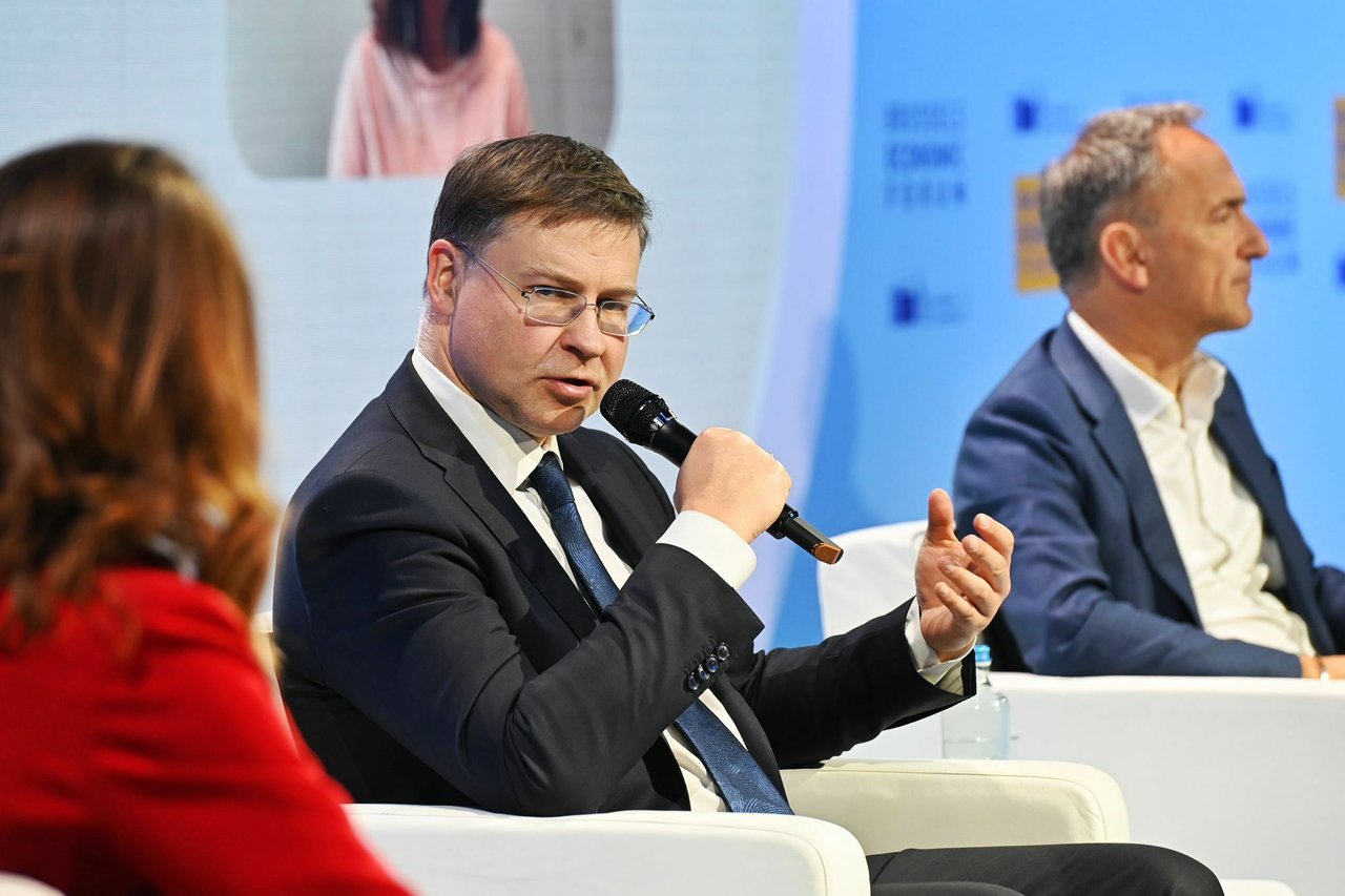 Activists Disrupt Economic Forum in Brussels