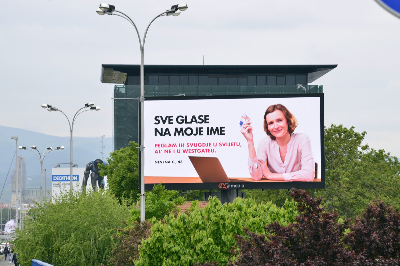 Kroatische Managerin mietet Billboard und sendet klare Antwort auf Westgates sexistische Kampagne