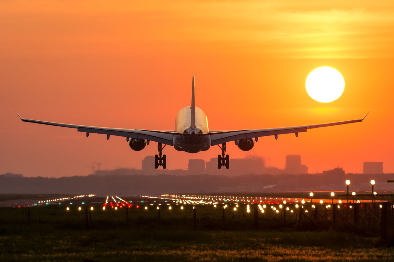 Top 10 World Airports: What Connects Big Istanbul and Small Pula