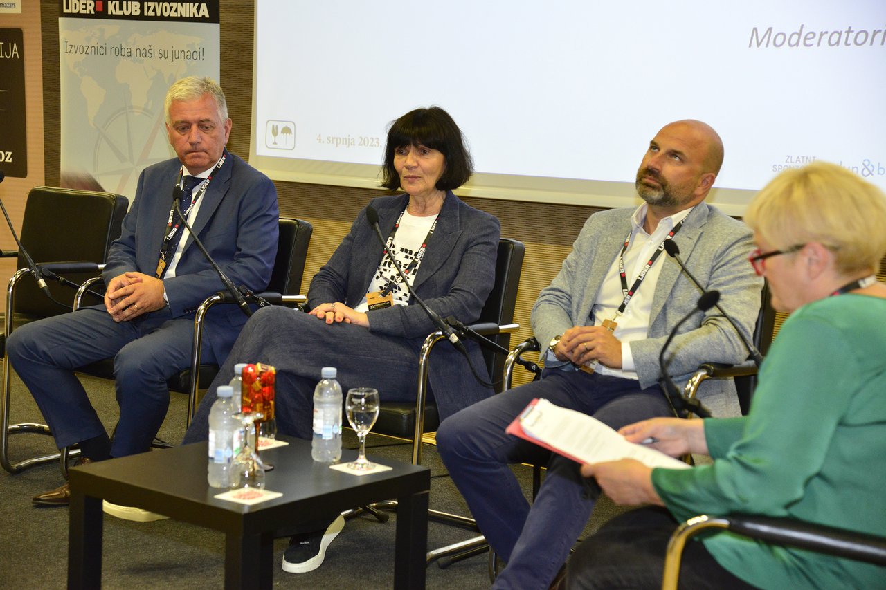 Unternehmen in der Automobilindustrie setzen auf gute Verträge und faire Beziehungen zu Kunden