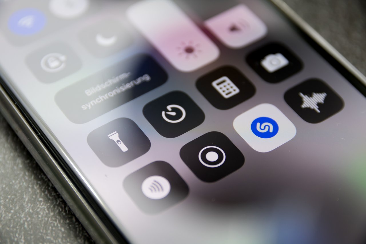 <p>shazam aplikacija</p>