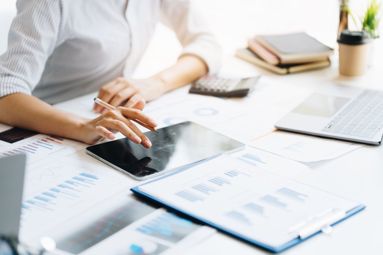 Das Gesetz wird durch das Gesetz, nicht durch Vorschriften, Richtlinien… festgelegt