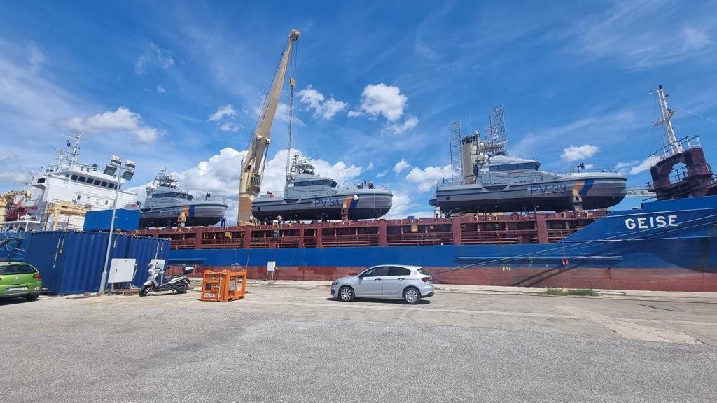 Zählen von ‚Lastwagen‘: Tehnomont liefert drei hochklassige Boote für die zypriotische Polizei