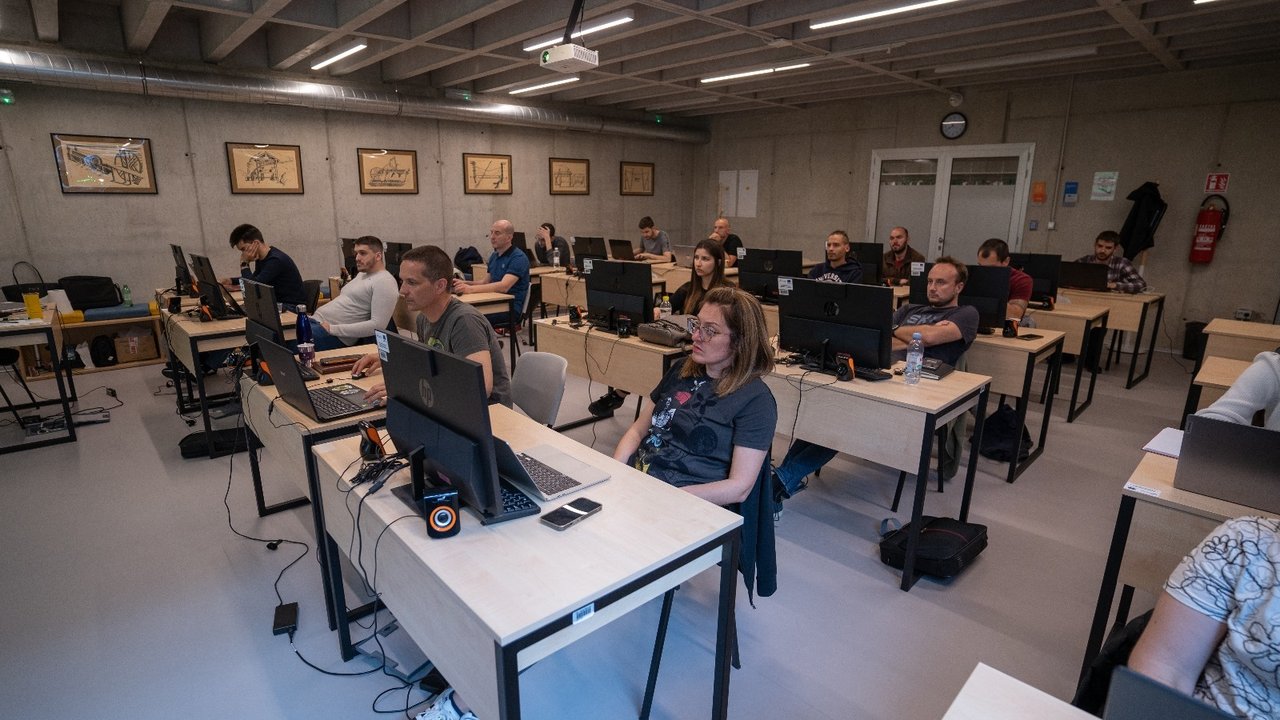 Gestalten Sie Ihre Zukunft in der IT-Welt: Bewerbungen für die NEET 4.0 Akademie in Šibenik sind geöffnet!