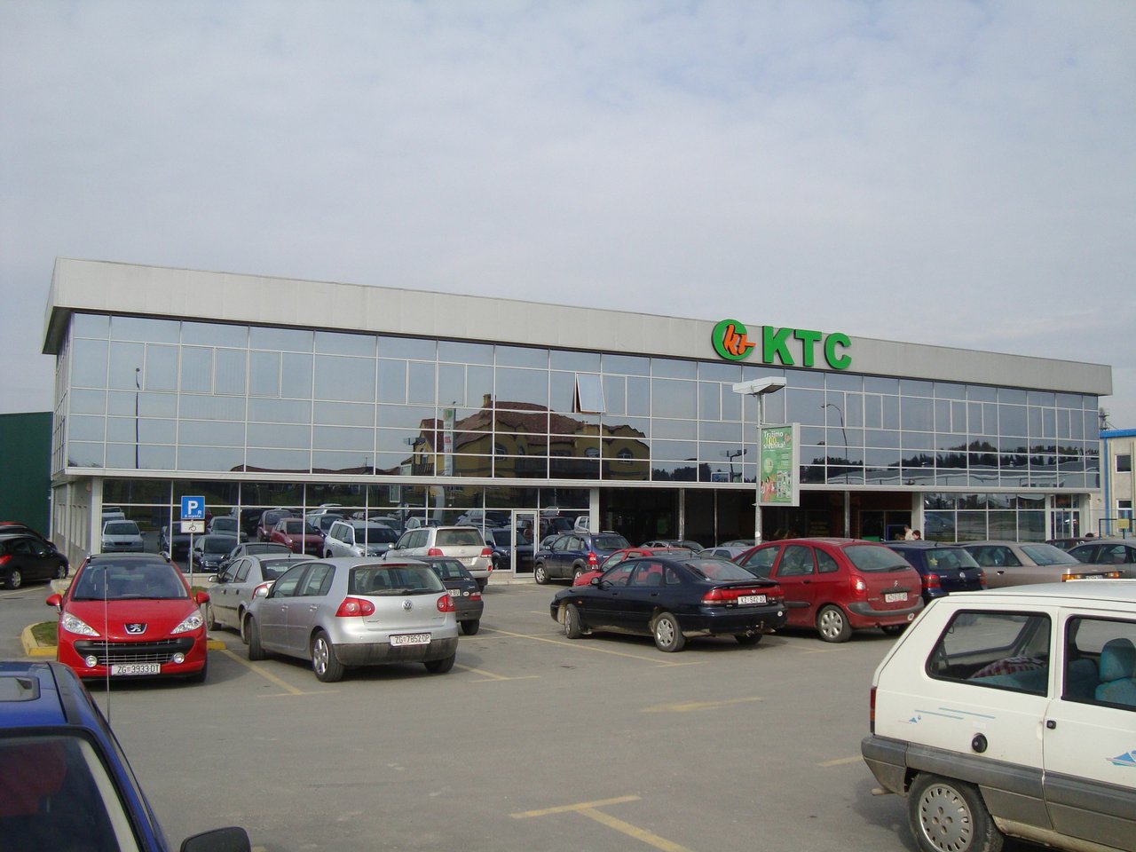 KTC ist der feuchte Traum seiner Wettbewerber, widersteht jedoch entschieden allen Bewerbern