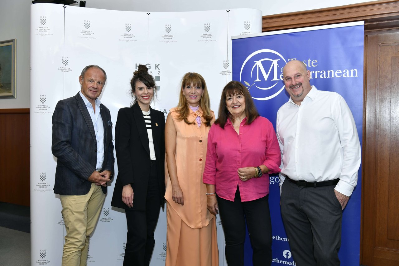 <p>Joze Tomaš, Antonija Eremut Erceg, Alijana Vukšić, Ingrid Badurina Danielsson, Fabrizio Vežnaver</p>