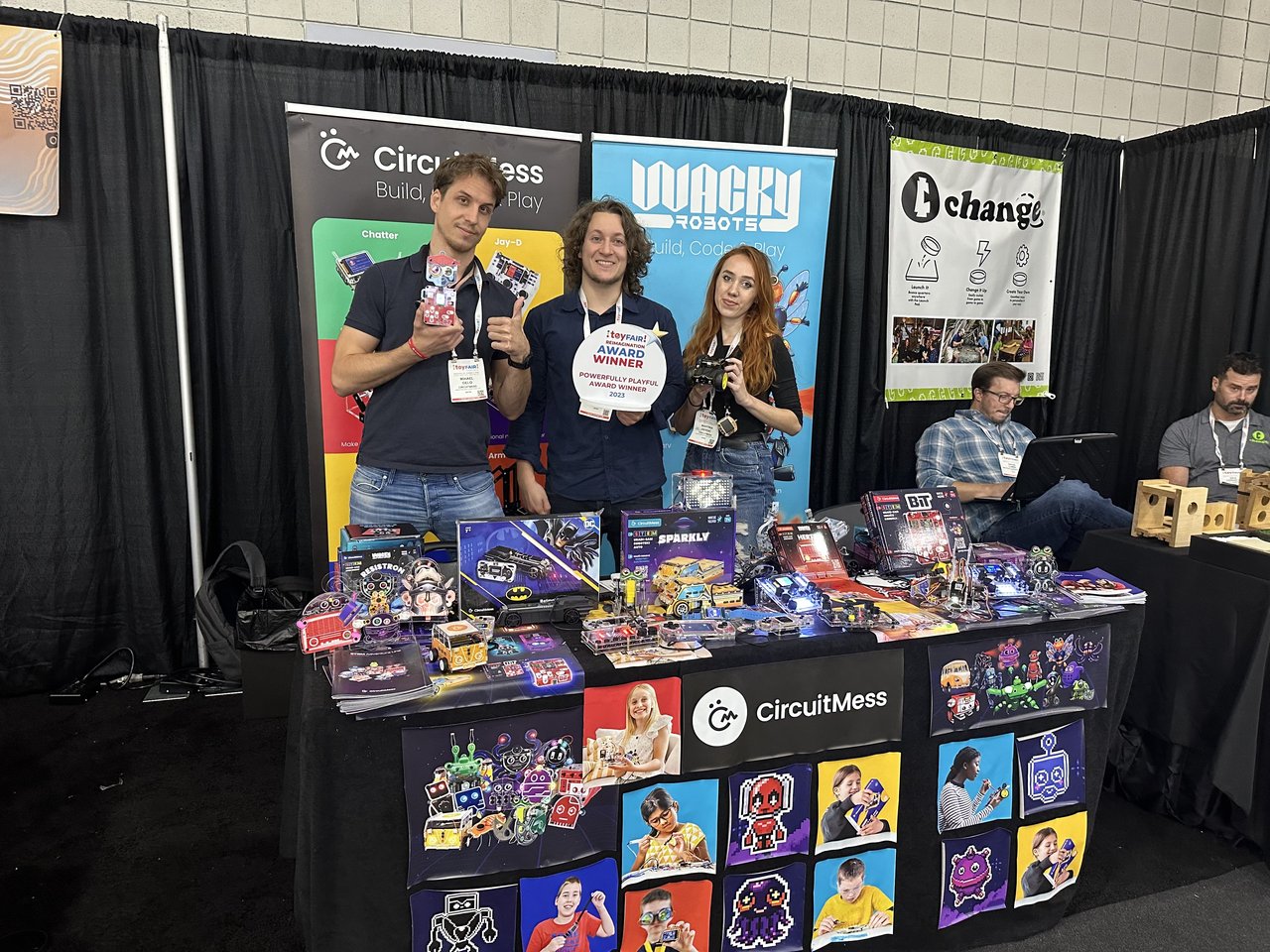 CircuitMess gewinnt Auszeichnung auf Nordamerikas größter Spielwarenmesse