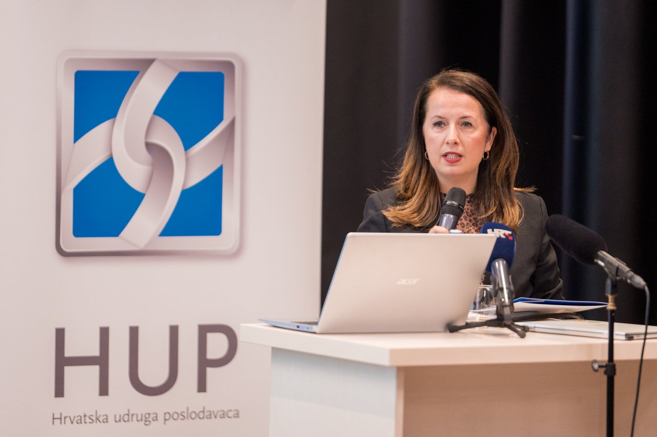 <p>Irena Weber, HUP<br>
 </p>