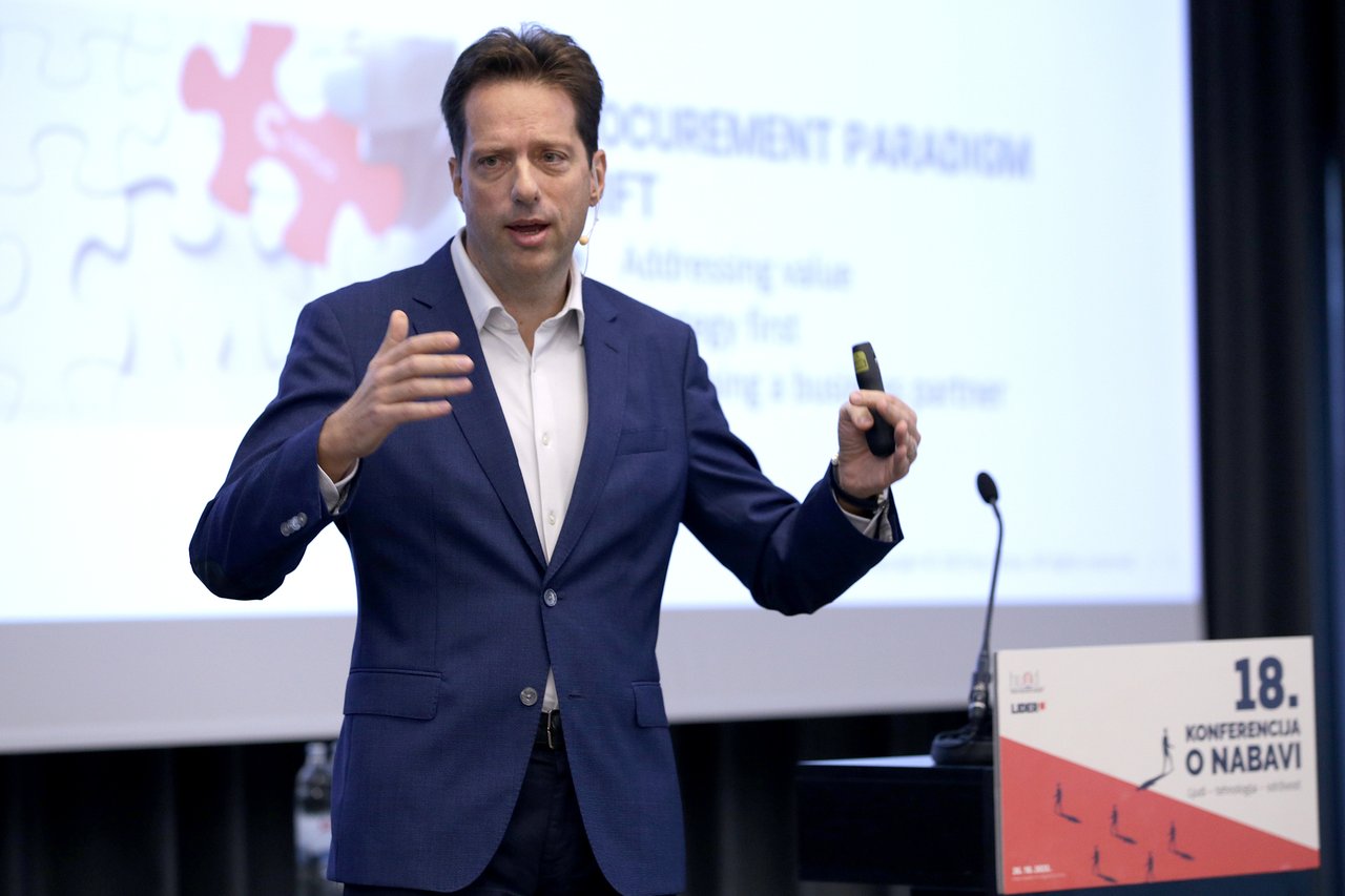 Das Problem ist, dass der Einkauf nicht in den Unternehmensleitungen vertreten ist