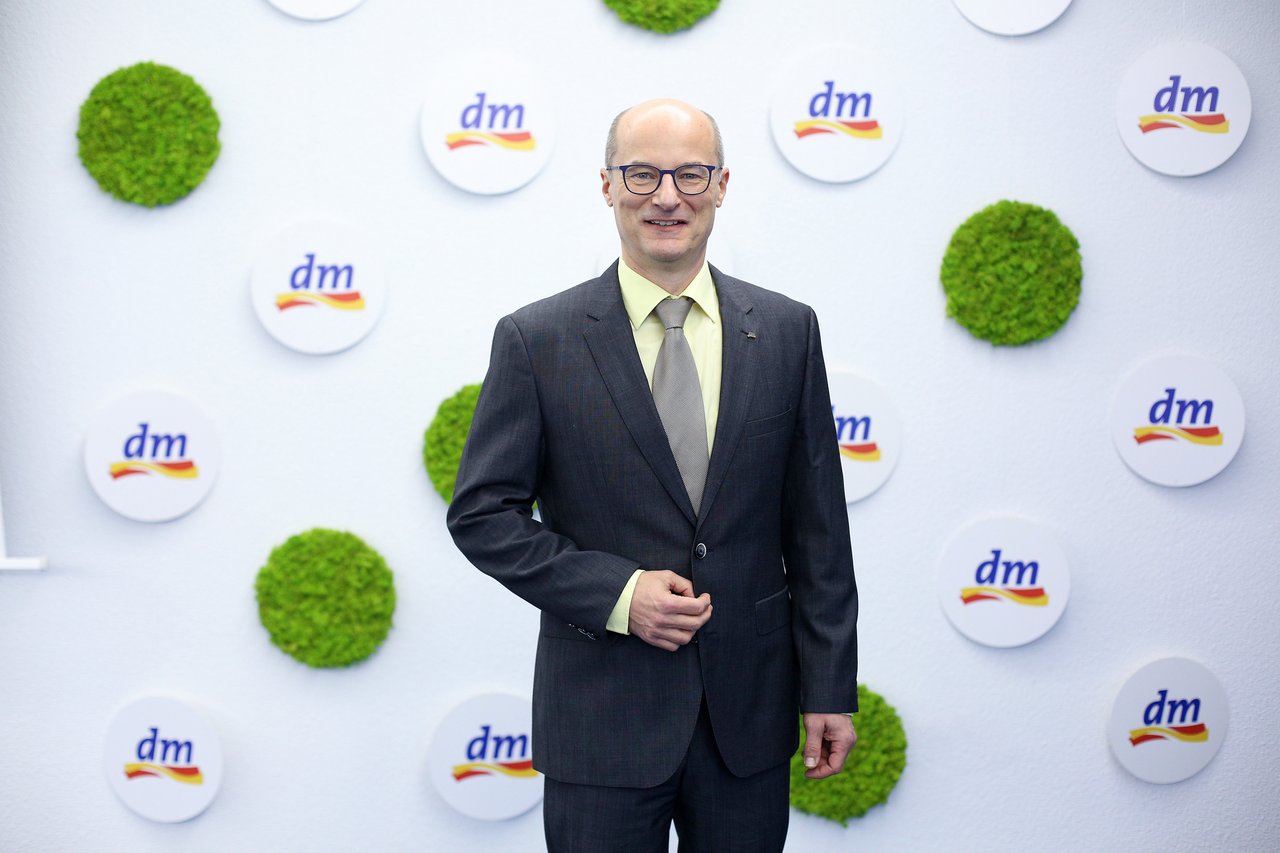 Dario Klemar (dm): Wir investieren weiterhin in Preise, Vertriebsnetz und Digitalisierung